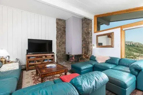 Shadowbrook 302