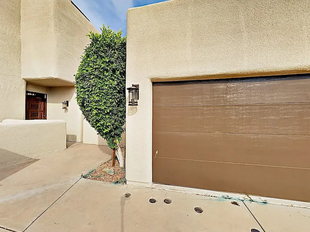 New Listing! “Phoenix Rose” On The Fairway Townhouse