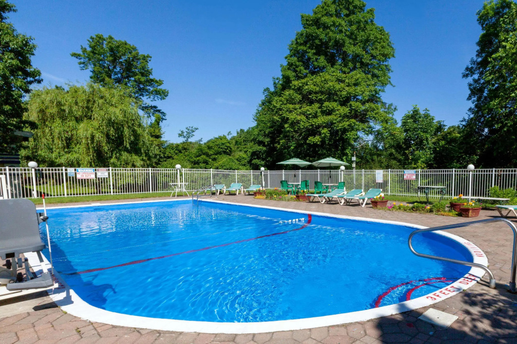 Days Inn by Wyndham Nanuet / Spring Valley