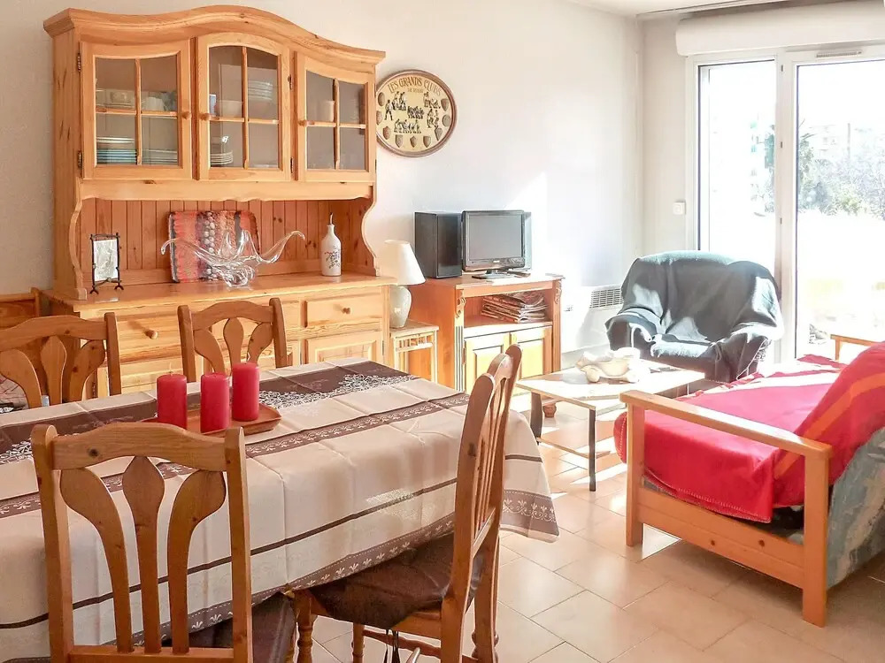 Apartment With one Bedroom in Fréjus, With Wonderful City View, Pool A