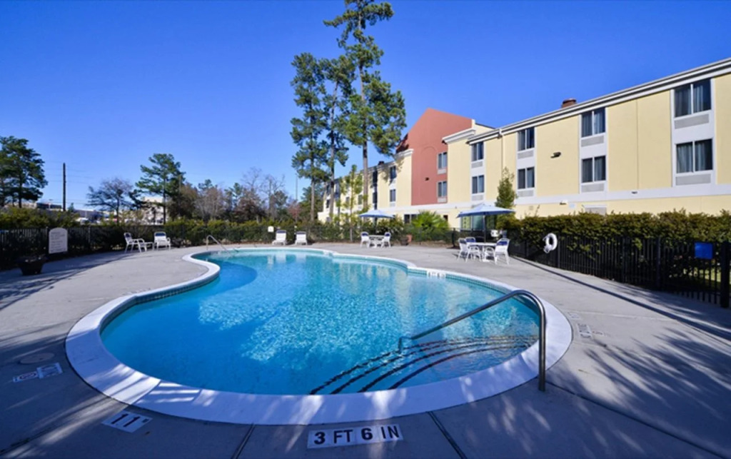 Holiday Inn Express Hotel and Suites Houston Kingwood