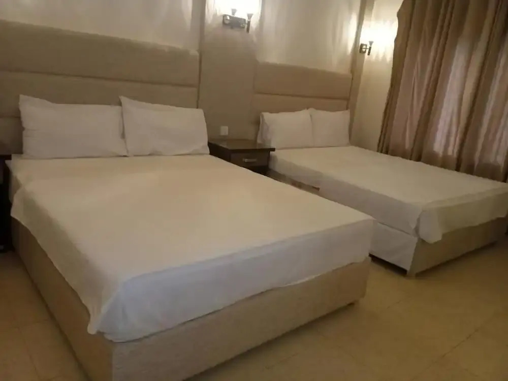 Royal Hayat - Single Room