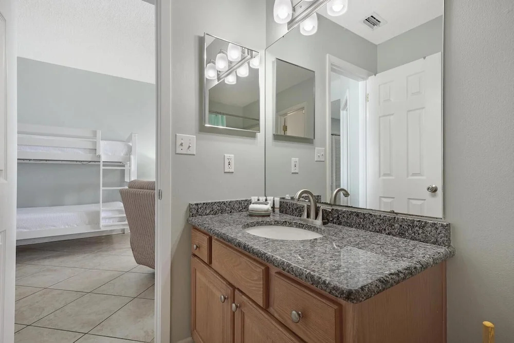 Cozy 1br/1ba Condo w/ Stunning Views
