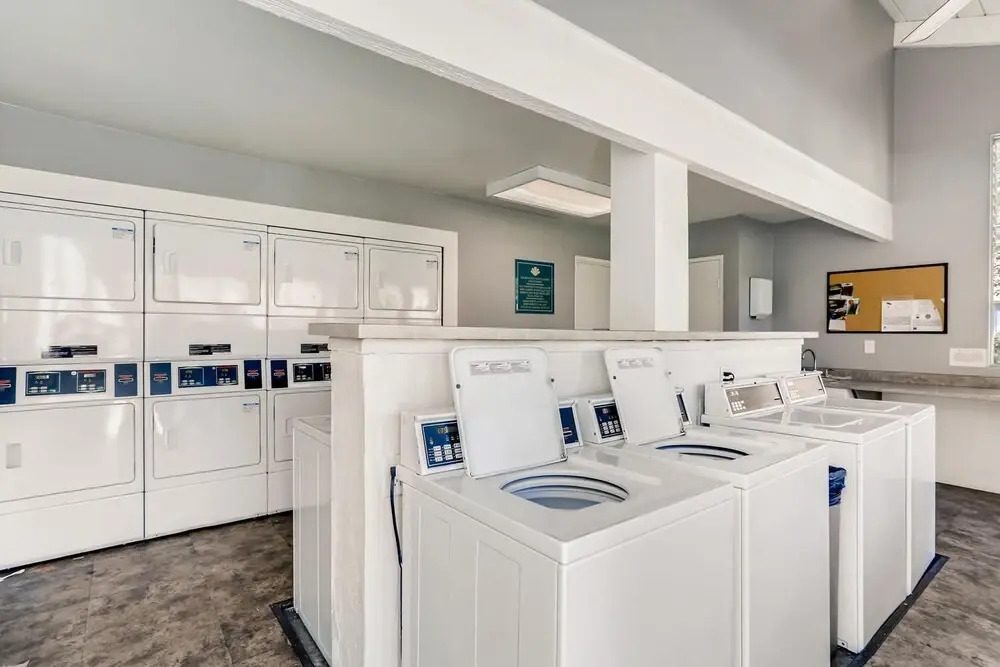 Private Entrance - 2BR Next To Ritz Carlton - Walk Down to Ocean! (MB1)