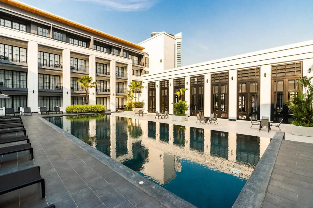 One Patio Hotel Pattaya - SHA Extra Plus