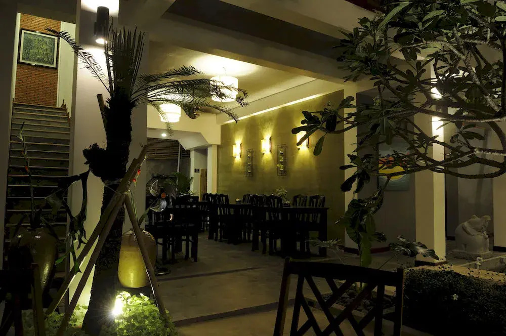 Frangipani Fine Arts Hotel