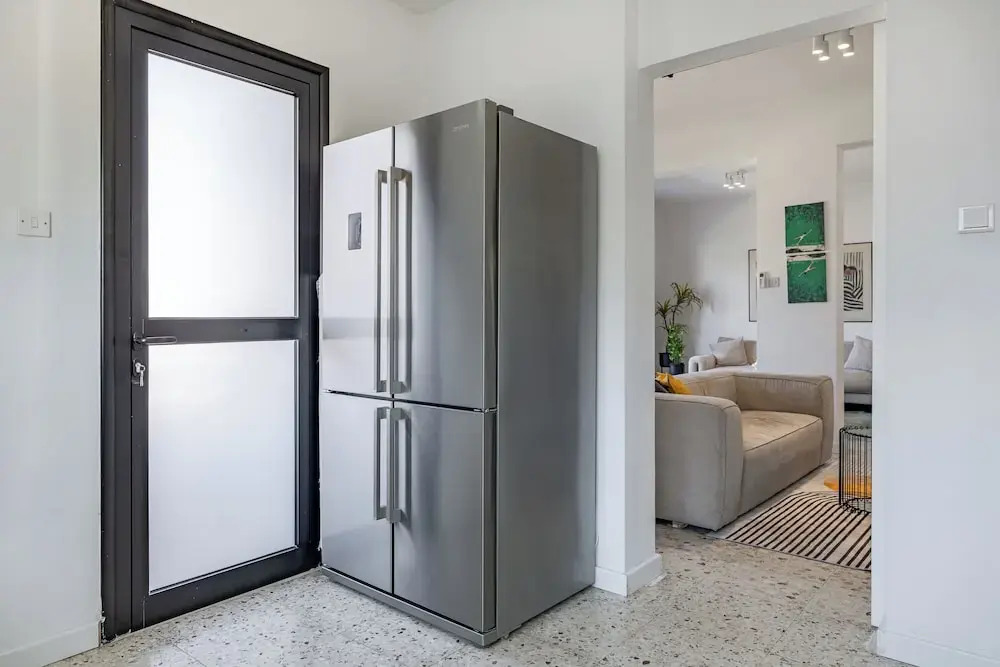 Trygoni Court - Elegant Downtown 3-bdr Apartment