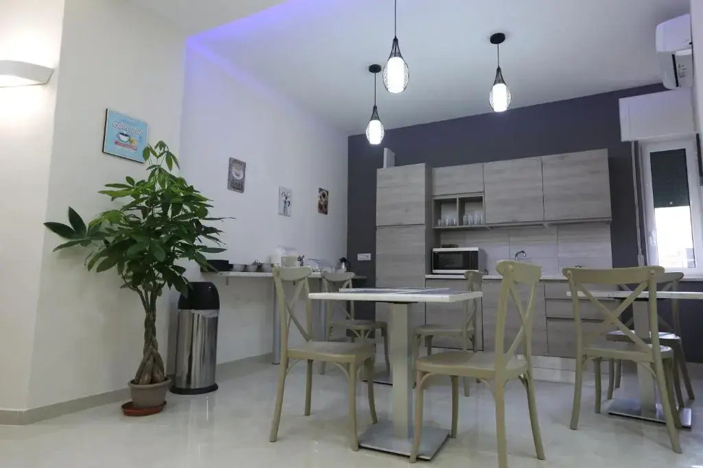 COSTA APARTMENT NAPLES