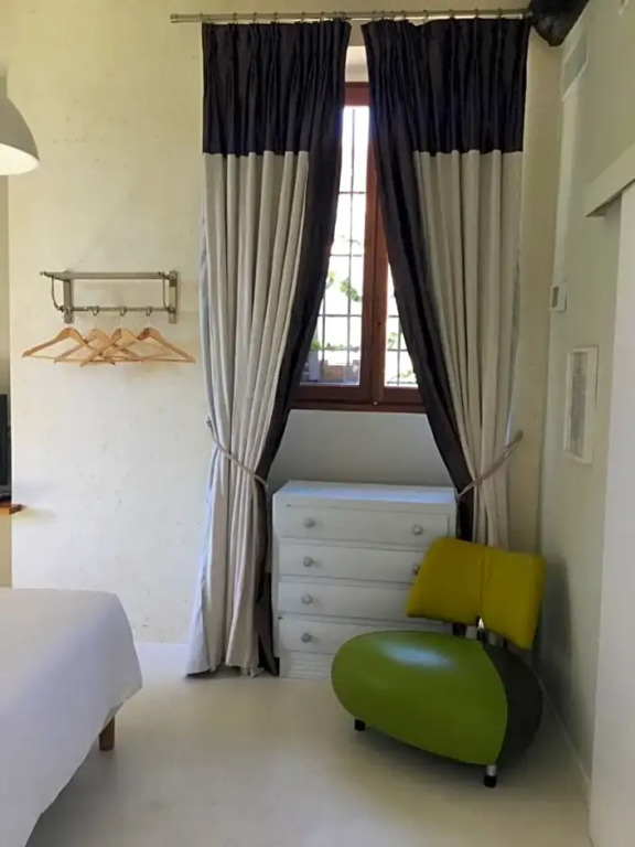 Room with a vue