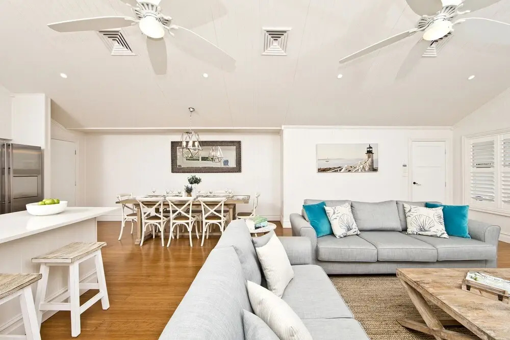 The Hamptons Beach House near Dutchies walk to Nelson Bay
