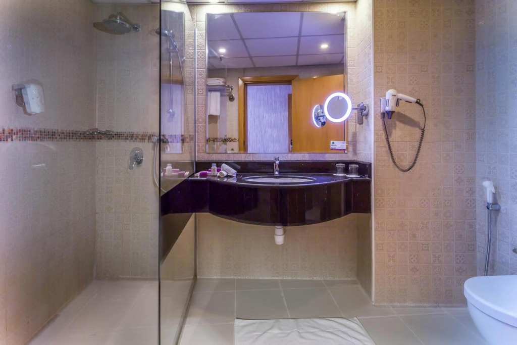 Al Safir Tower - Residence
