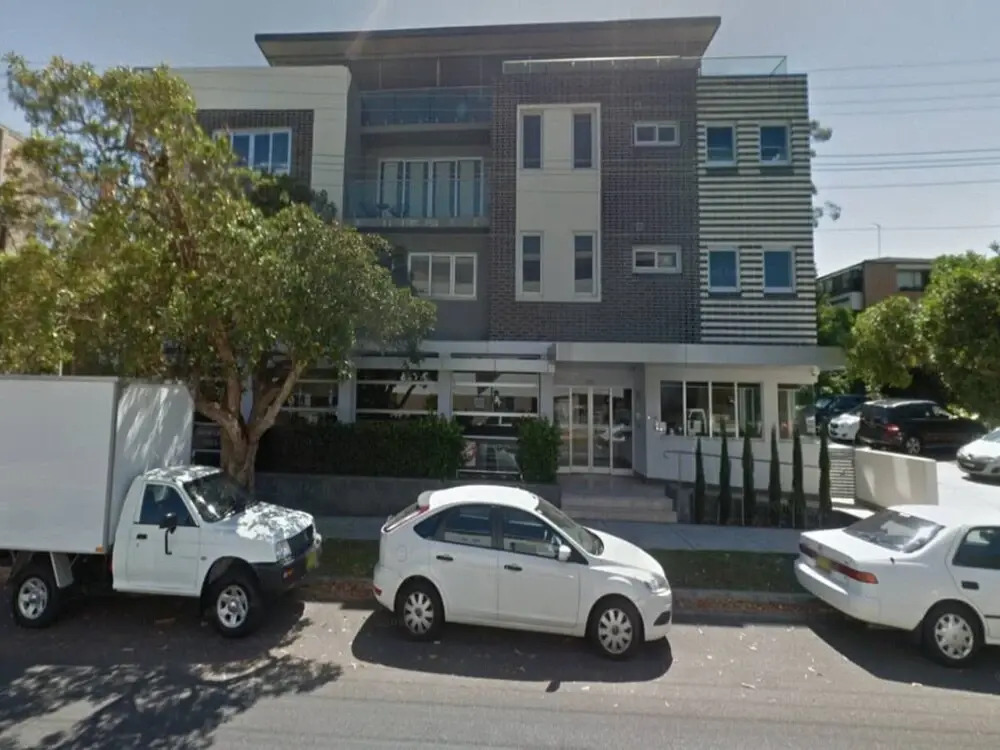 Perfect Located 2-bed With Spacious Balcony & BBQ