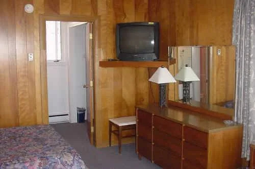 Lighthouse Inn at Pine Point