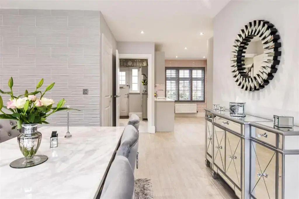 Luxury 4 Bedroom Detached House