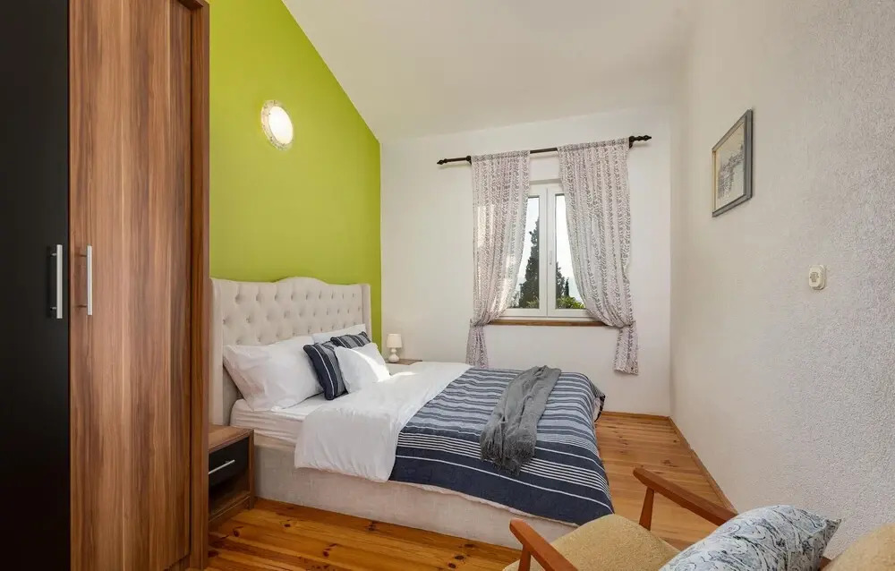 Nice Home in Pinezici With Wifi and 4 Bedrooms