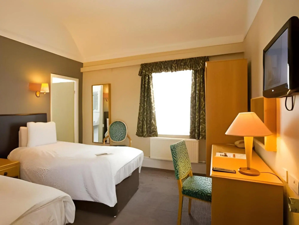 Bell Hotel by Greene King Inns