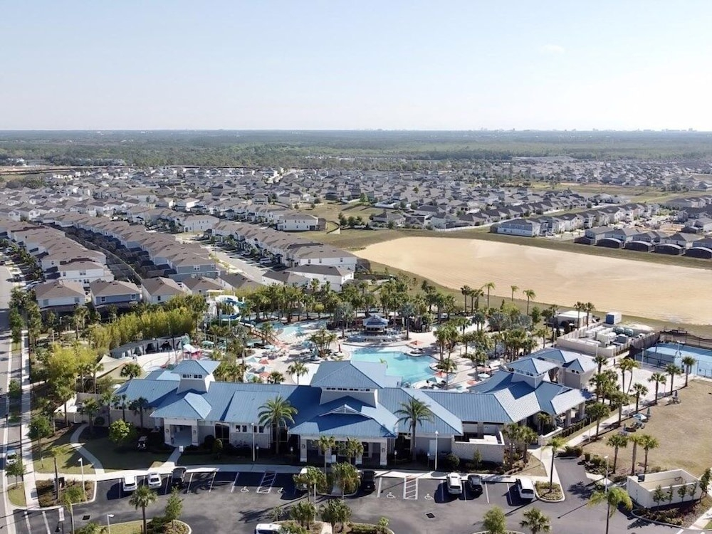 Fabulous 5bd Family Townhome With Splash Pool-726g 5 Bedroom Townhouse