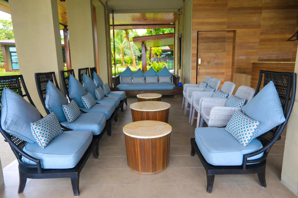 AKIRA Lipe Resort