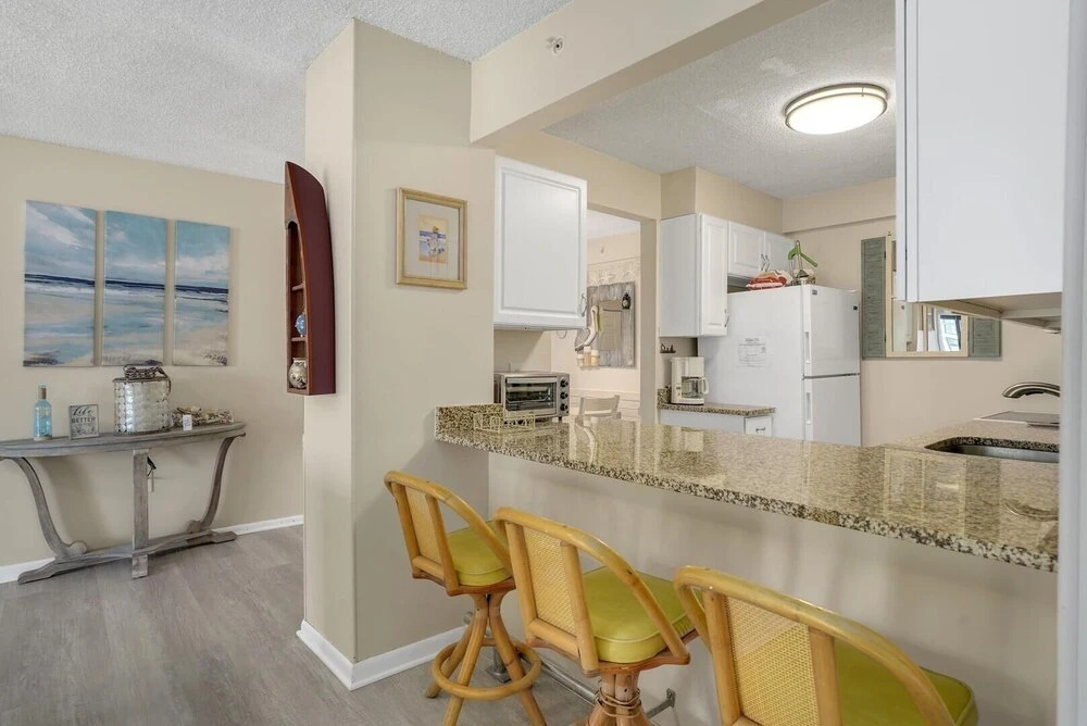 Braemar 1801s 3 Bedroom Condo by RedAwning