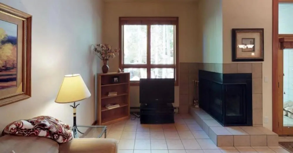 Luxury One Bedroom Condo in Cascade Village at the Base of Chair Lift 20