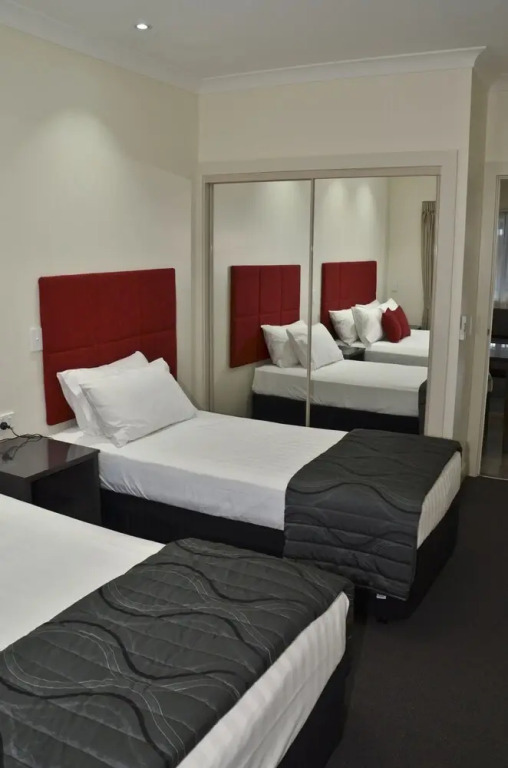 Swagsman Motel Miles