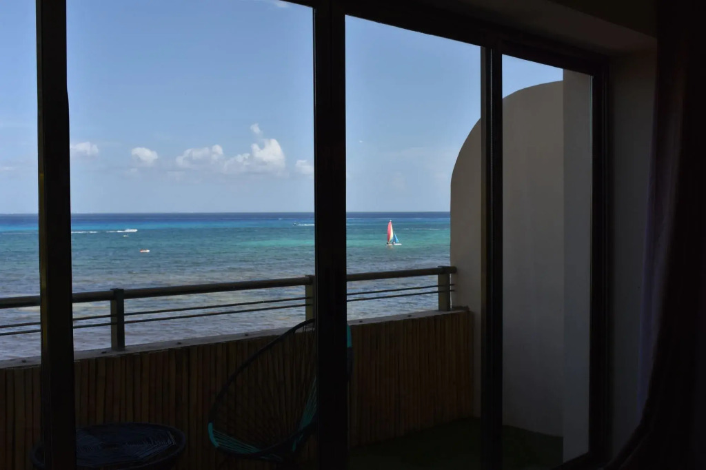 Ocean Plaza 18 by Praia