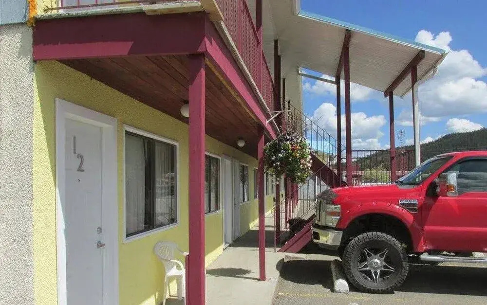 Westwood Motel 100 Mile House
