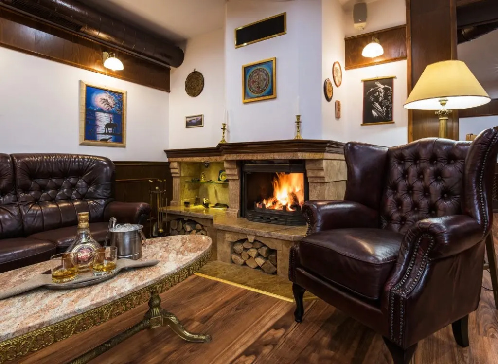 Mountain Lake Hotel