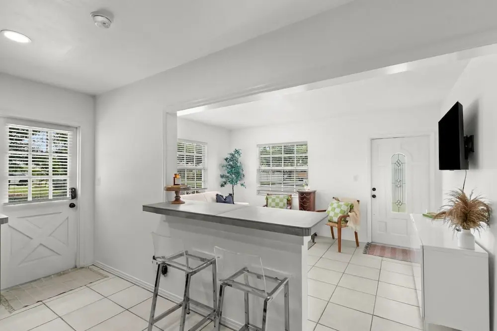 3401 W San Juan St Tampa FL 33629 USA