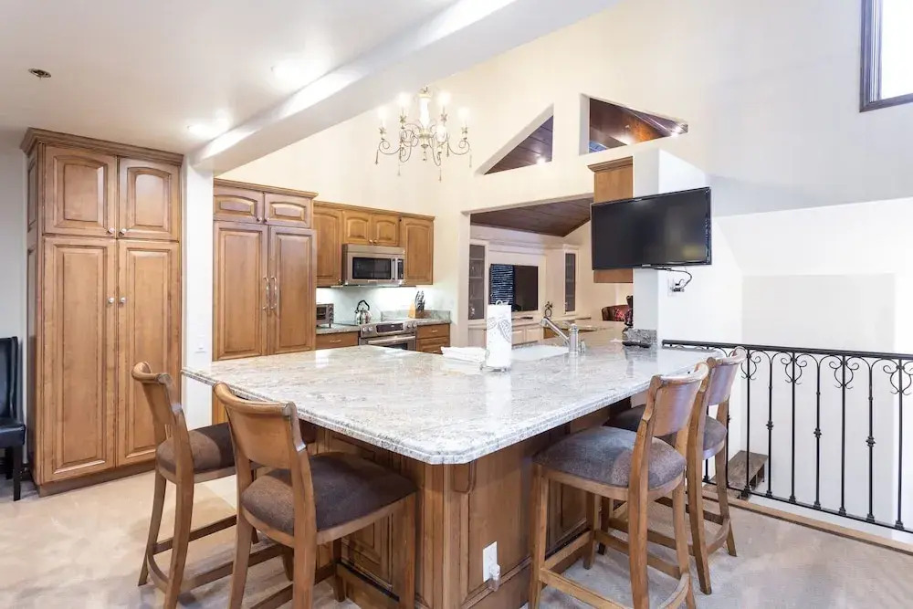 Ridgepoint at Deer Valley Resort - Three Bedroom with Hot Tub #124 3 Condo