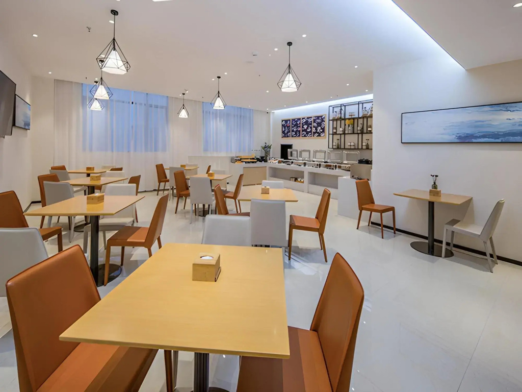 City Comfort Inn (Wuzhou Sanlong Avenue Xijiang Sanqiao store)
