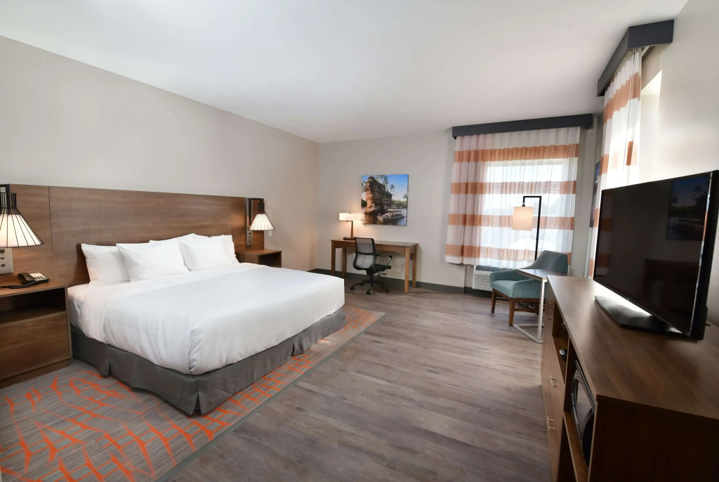 La Quinta Inn & Suites by Wyndham Wisconsin Dells- Lake Delton