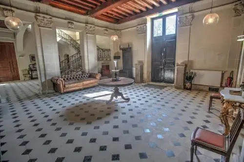 Chateau De Jalesnes