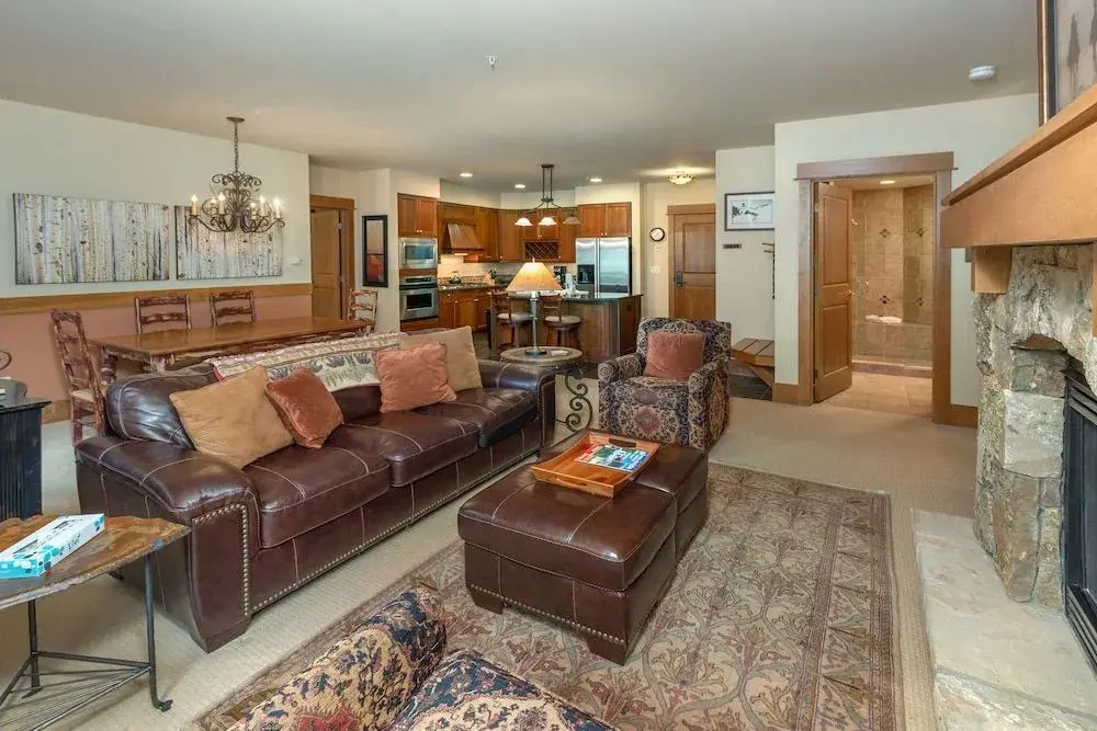 Lone Eagle #3020 - 2 Br Condo