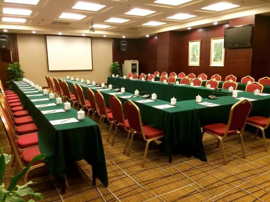 Yulong International Hotel