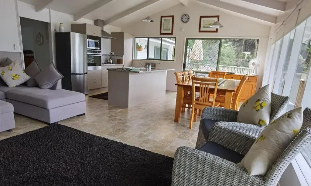 Waters Edge Holiday Home