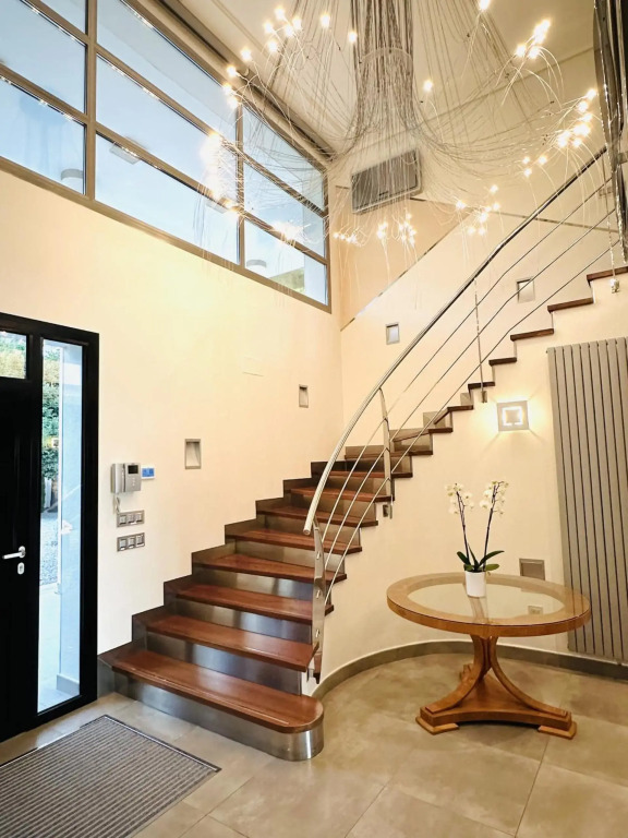 A001 - Villa de lujo en primera línea de mar