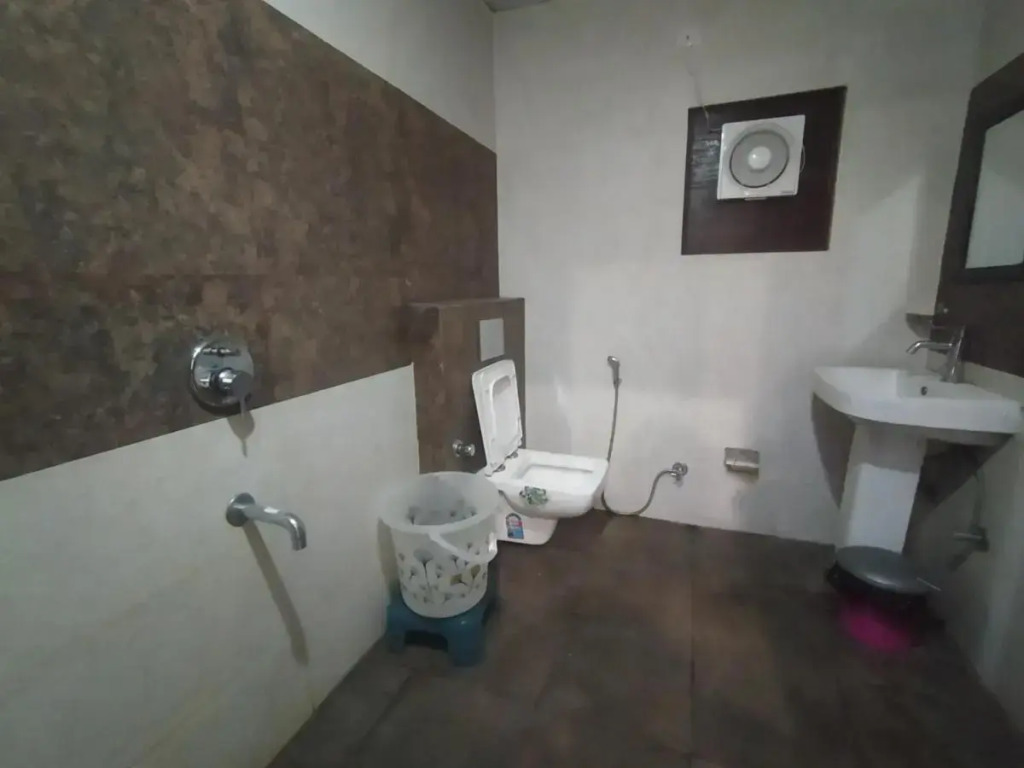 Hotel Regal Residency