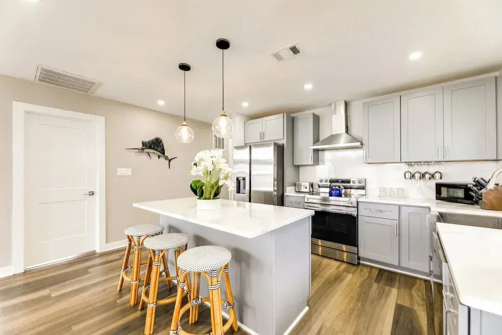 Game Room! Waterfront Group Haven in Ocean Pines