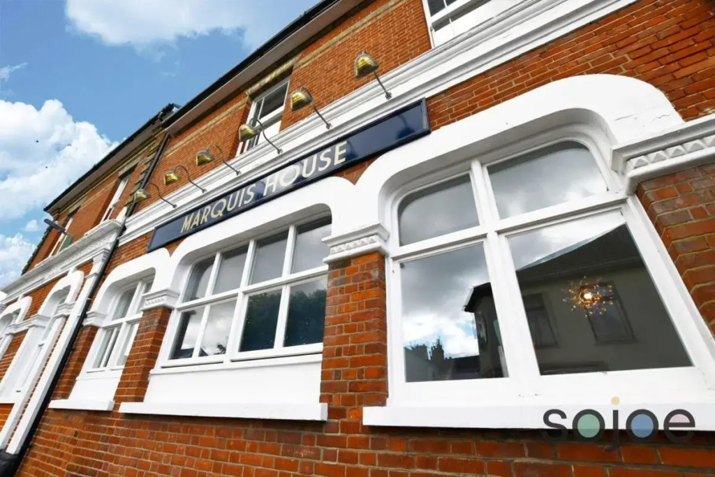 Stunning Victorian pub conversion apartment