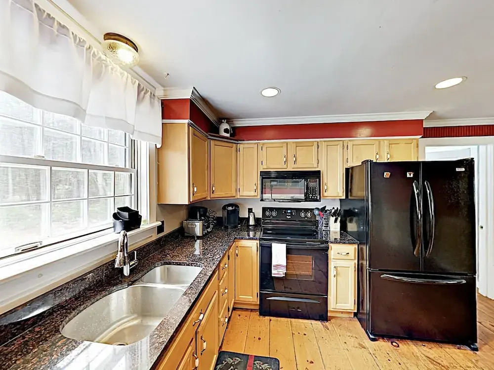 Jodys Acre - 4 Br Home