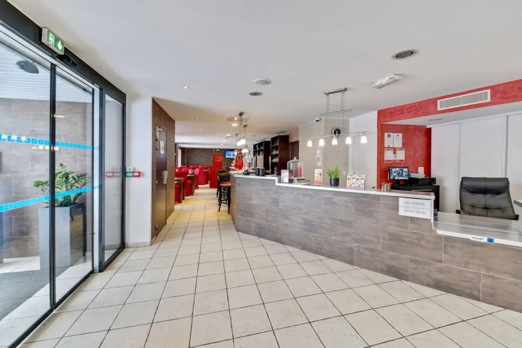 HOTEL RESTAURANT PARIS PACIFIC PARIS-VILLEJUIF- PRES DU METRO LHAY LES ROSES LIGNE 14 - Direct PARIS-AEROPORT ORLY ET INSTITUT GUSTAVE ROUSSY