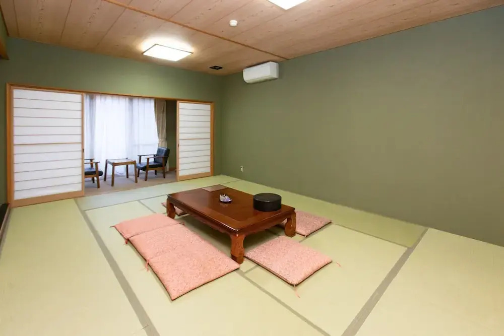OYO Ryokan Tsuki no Niwa Bandai-Atami Onsen
