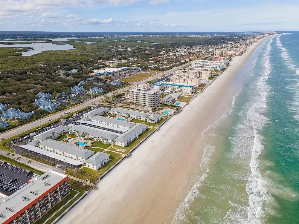 Colony Beach Club 246