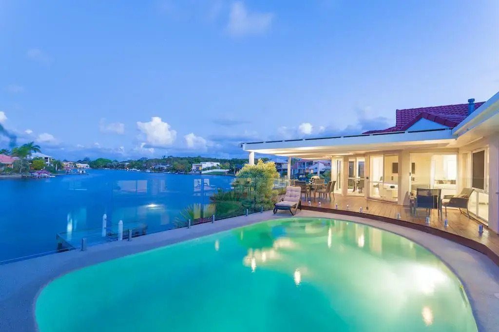 15 Shorehaven Drive