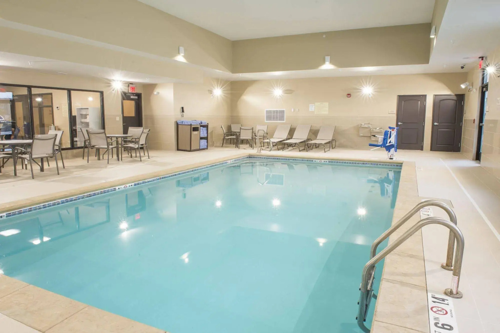 Hawthorn Suites by Wyndham Fargo