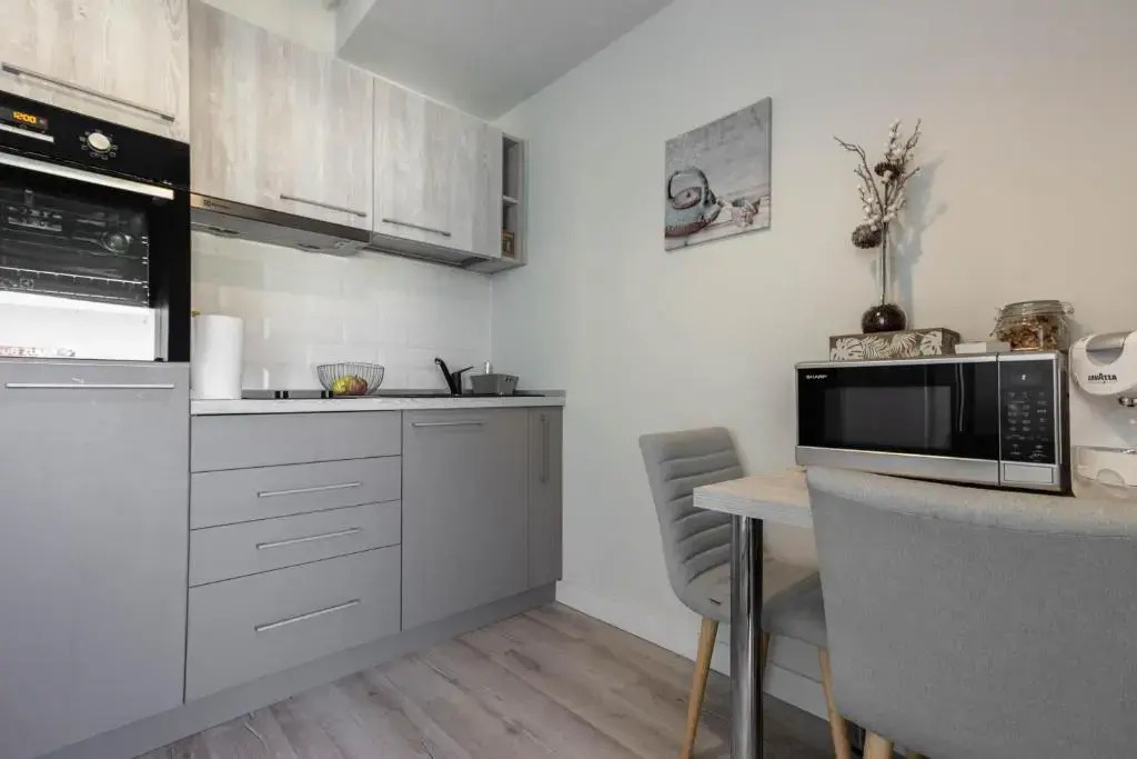Ares ApartHotel