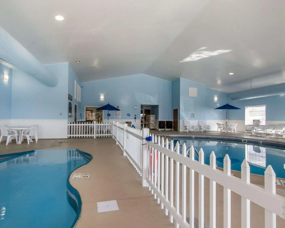 Quality Inn & Suites Fort Madison near Hwy 61