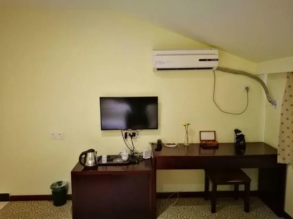 Caiyun Hotel