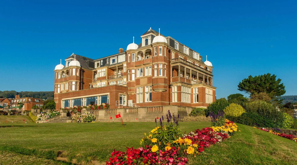 The Victoria Hotel & Source Spa